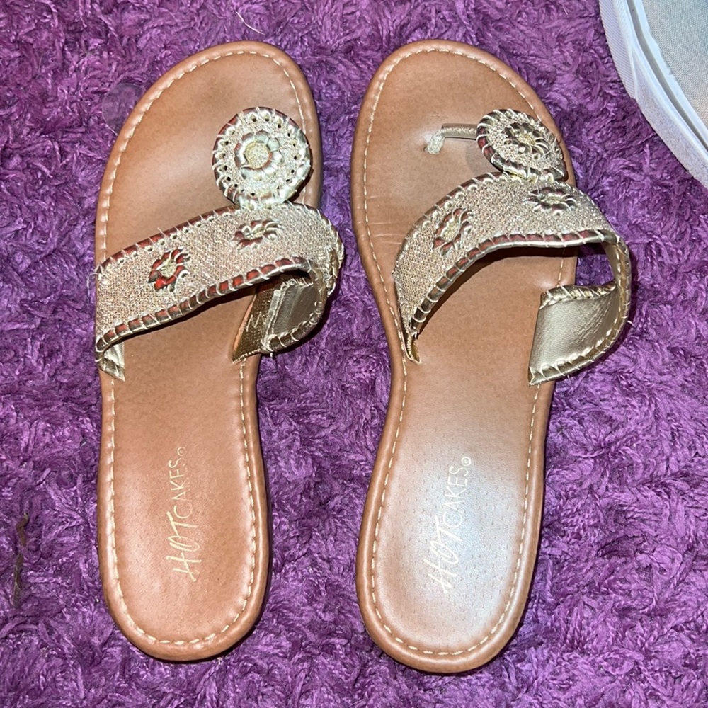 FLIP-FLOPS
